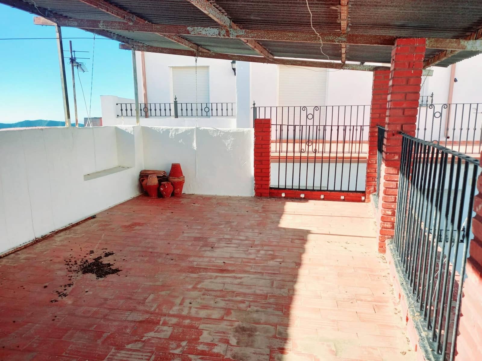 6 slaapkamer Villa te koop in Canillas de Aceituno - € 130.000 (Ref: 8662531)