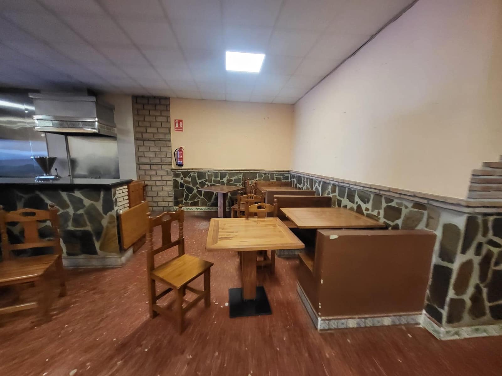 Local Commercial à louer à Malaga ville - 4 500 € (Ref: 8741867)