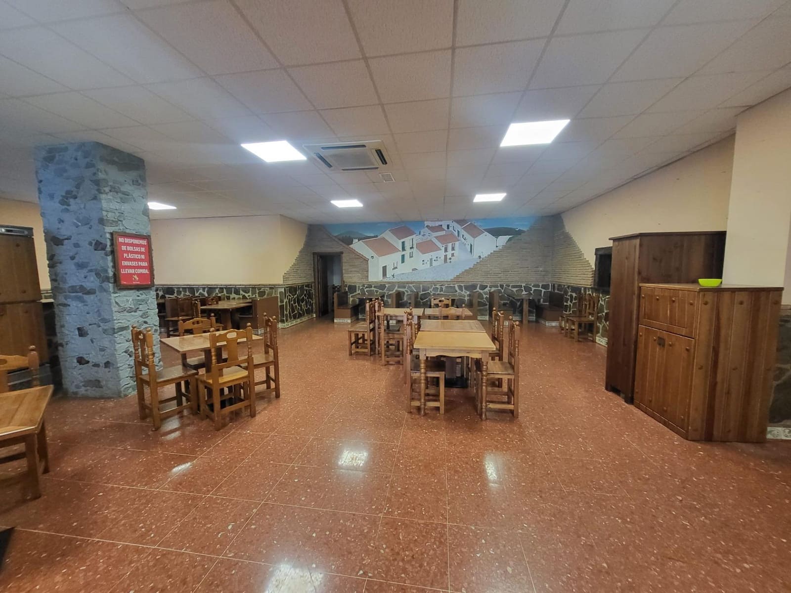 Local Commercial à louer à Malaga ville - 4 500 € (Ref: 8741867)