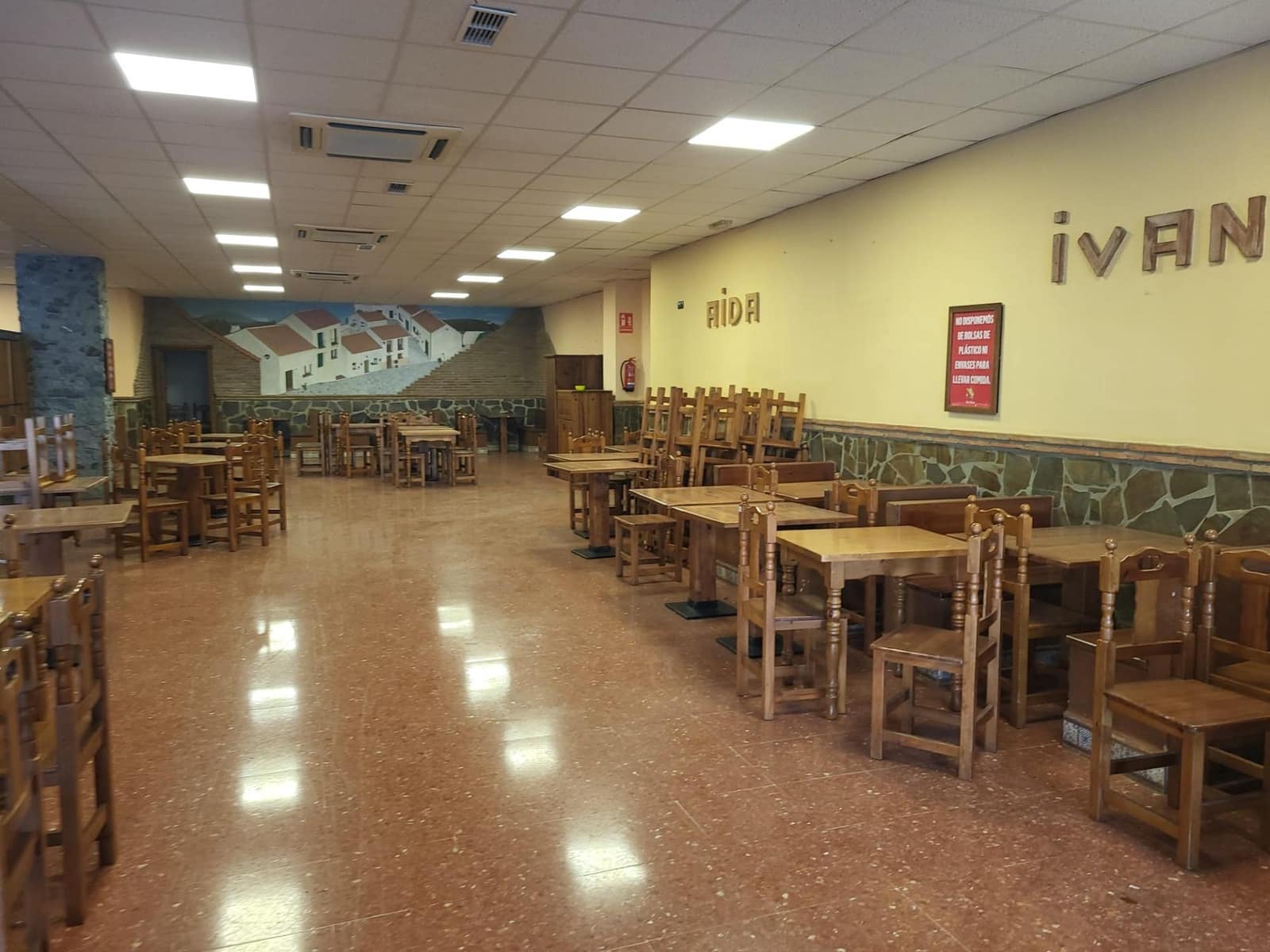 Local Commercial à louer à Malaga ville - 4 500 € (Ref: 8741867)