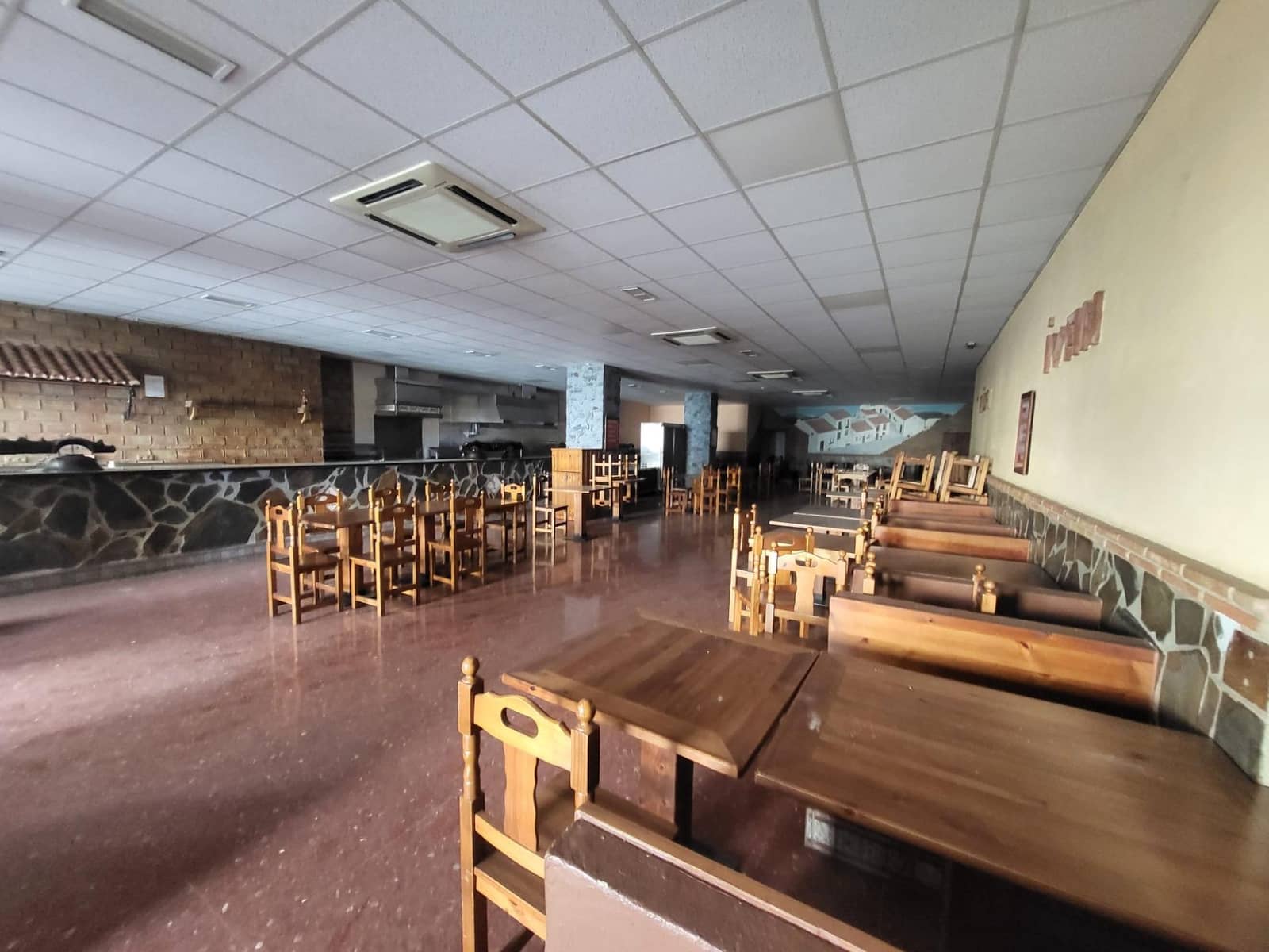 Local Commercial à louer à Malaga ville - 4 500 € (Ref: 8741867)