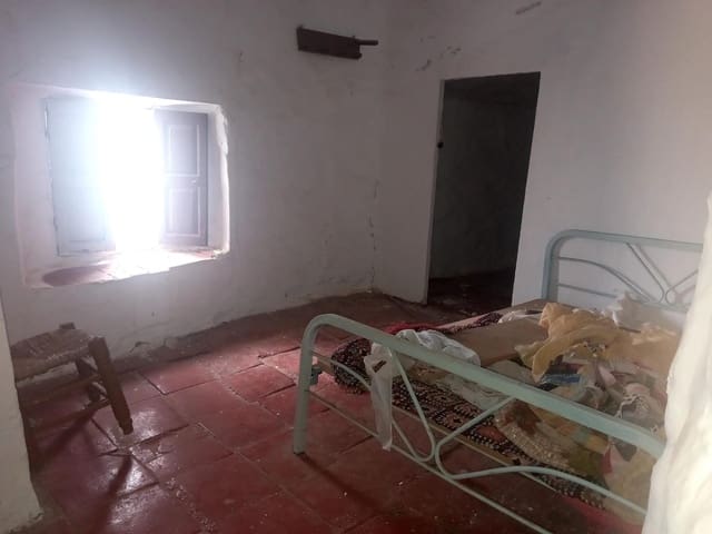 4 makuuhuone Omakotitalo myytävänä paikassa Canillas de Aceituno - 35 000 € (Ref: 8799061)