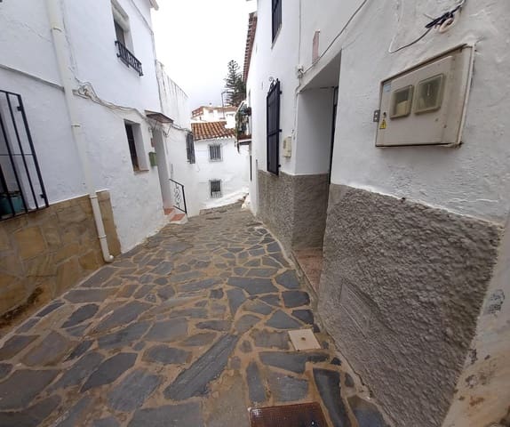 4 makuuhuone Omakotitalo myytävänä paikassa Canillas de Aceituno - 35 000 € (Ref: 8799061)