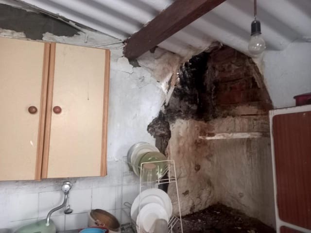 4 makuuhuone Omakotitalo myytävänä paikassa Canillas de Aceituno - 35 000 € (Ref: 8799061)