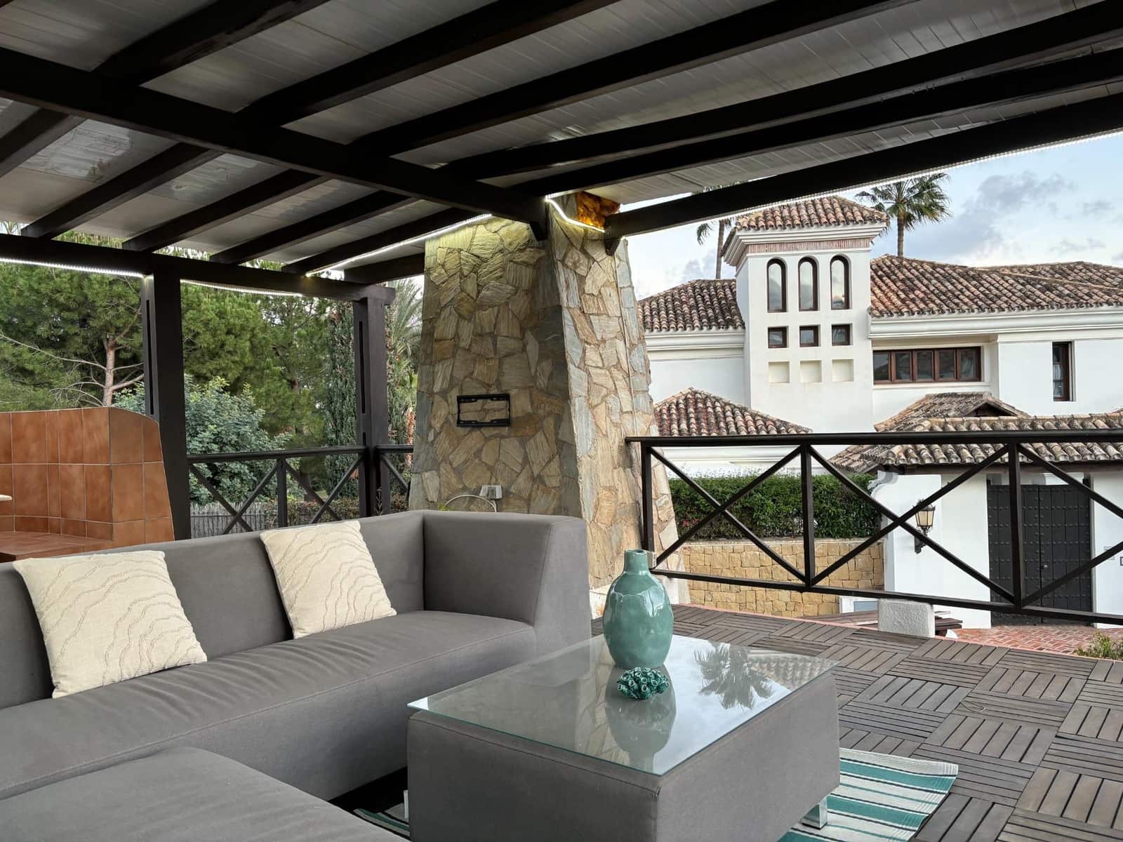 3 chambre Villa/Maison à vendre à Golden Mile avec piscine garage - 825 000 € (Ref: 8924145)