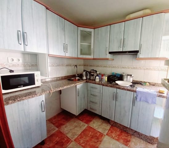 3 soveværelse Lejlighed til salg i Giron, Málaga by - € 275.000 (Ref: 8936969)