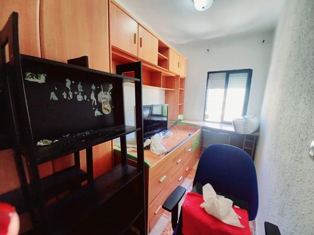 3 soveværelse Lejlighed til salg i Giron, Málaga by - € 275.000 (Ref: 8936969)