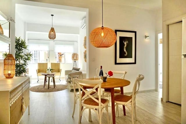 2 Zimmer Wohnung zu verkaufen in Capuchinos, Málaga Stadt - 349.000 € (Ref: 8941287)