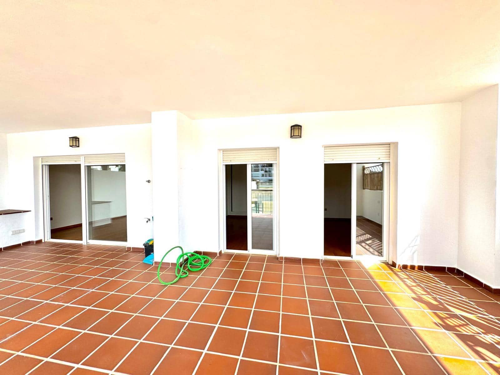 Piso de 3 habitaciones en Rincón de la Victoria en venta con piscina - 410.000 € (Ref: 8950679)