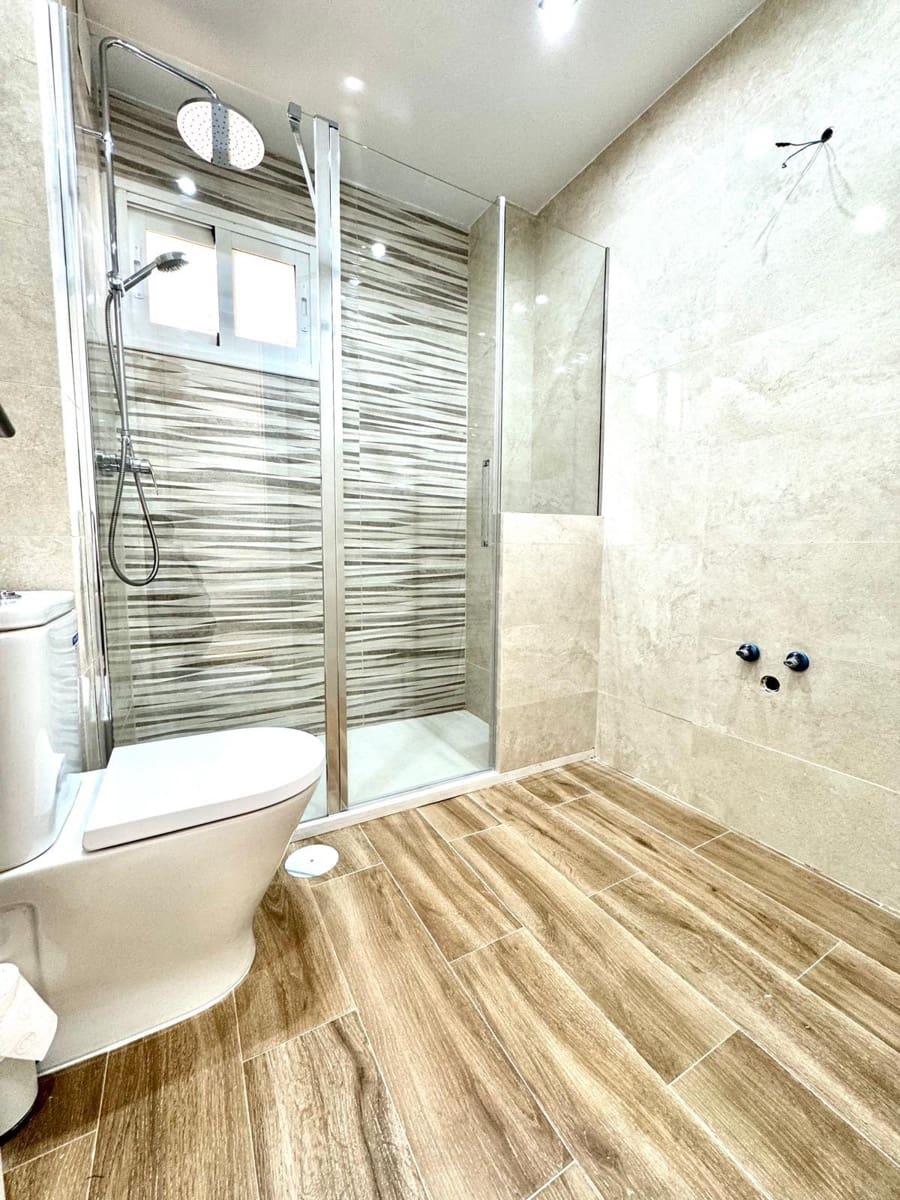 Piso de 3 habitaciones en Rincón de la Victoria en venta con piscina - 410.000 € (Ref: 8950679)