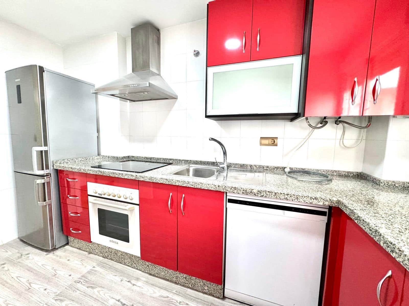 Piso de 3 habitaciones en Rincón de la Victoria en venta con piscina - 410.000 € (Ref: 8950679)