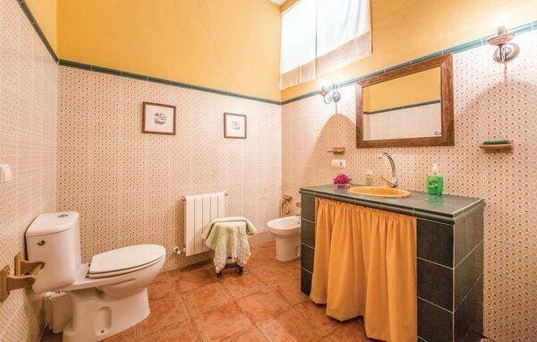 20 bedroom Finca/Country House for sale in Ronda with pool garage - € 650,000 (Ref: 8957190)