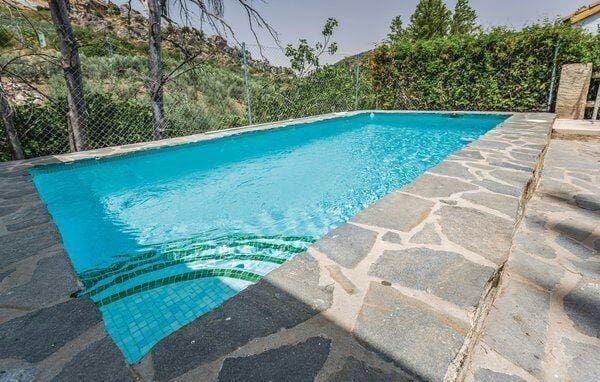 20 bedroom Finca/Country House for sale in Ronda with pool garage - € 650,000 (Ref: 8957190)