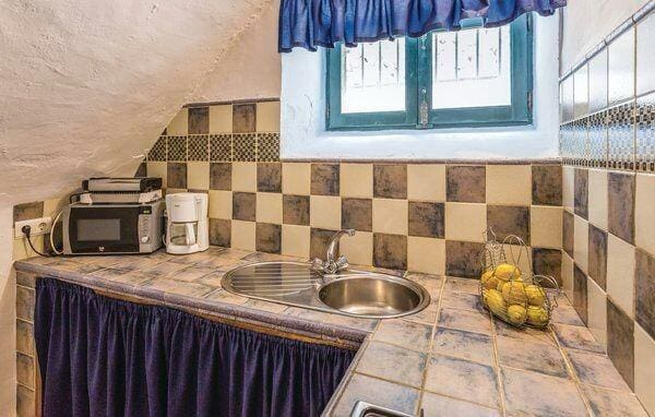 20 bedroom Finca/Country House for sale in Ronda with pool garage - € 650,000 (Ref: 8957190)