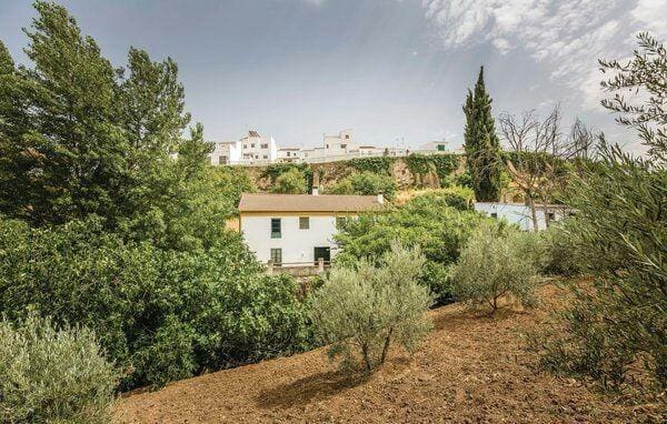 20 bedroom Finca/Country House for sale in Ronda with pool garage - € 650,000 (Ref: 8957190)
