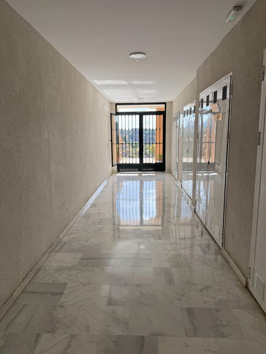 Piso de 5 habitaciones en Rincón de la Victoria en venta con piscina garaje - 420.000 € (Ref: 8976229)