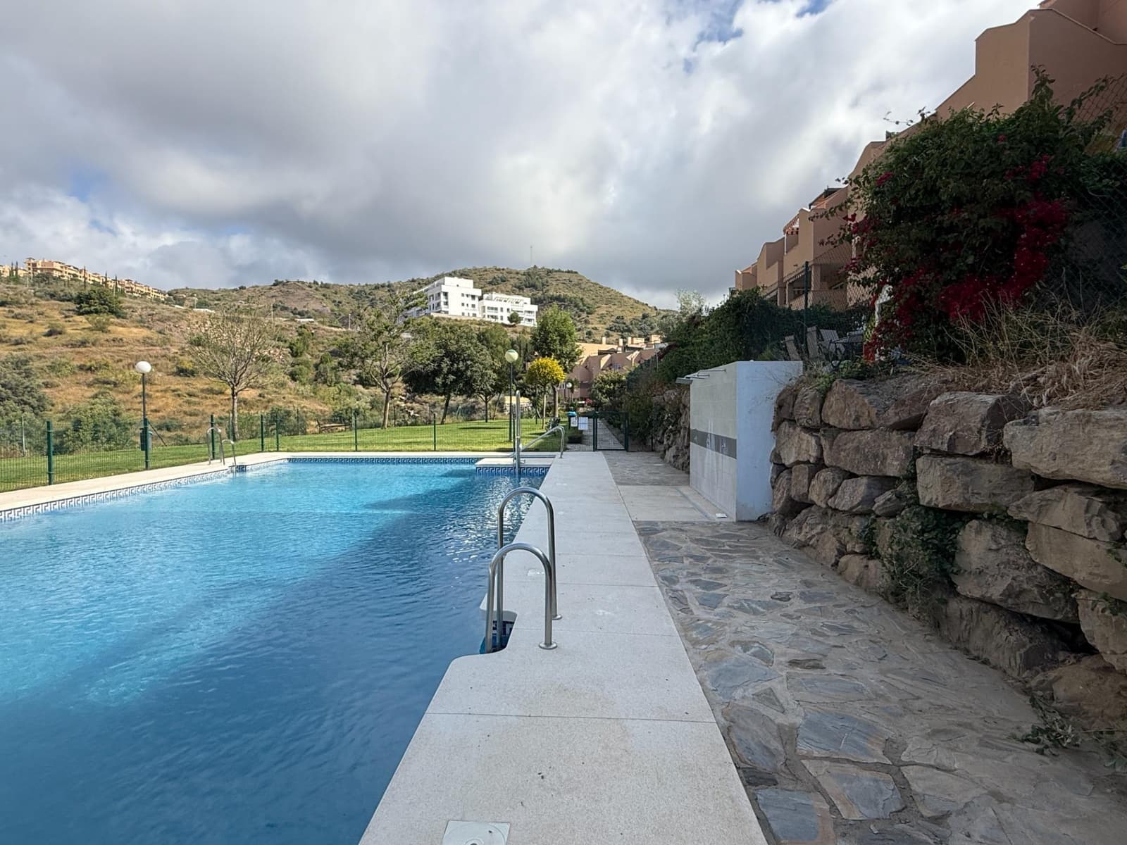 Piso de 5 habitaciones en Rincón de la Victoria en venta con piscina garaje - 420.000 € (Ref: 8976229)