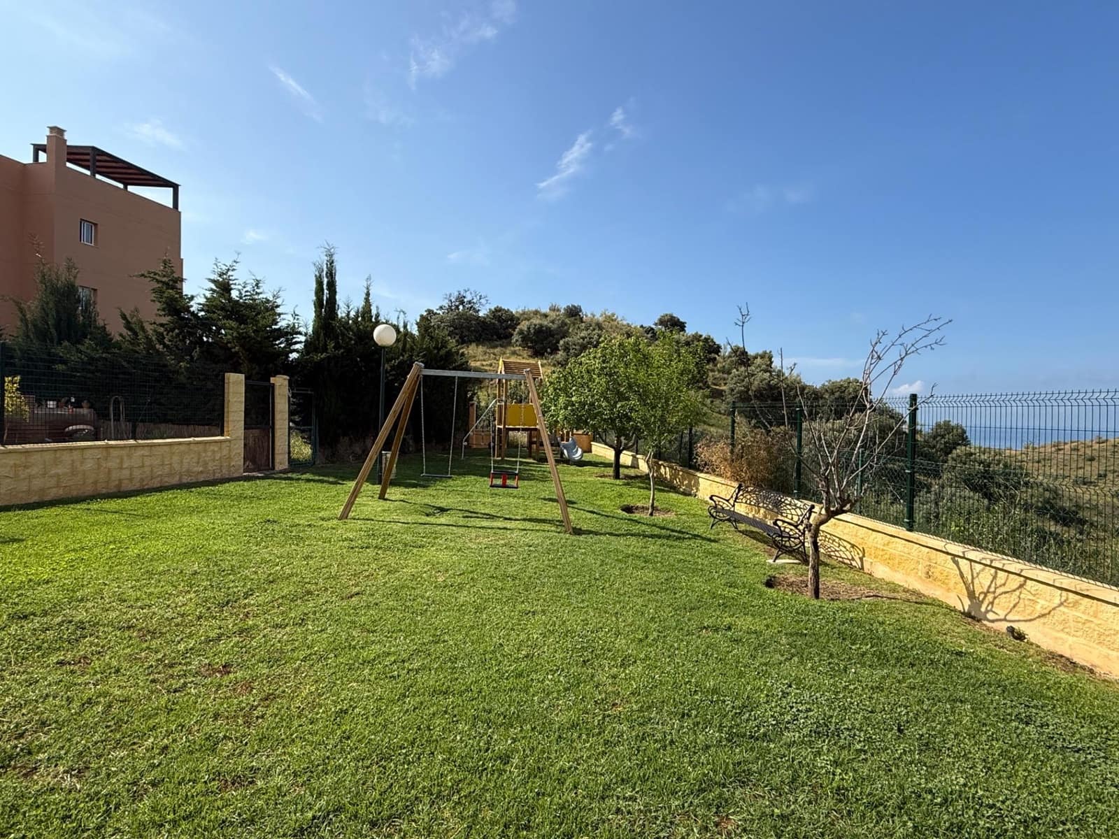 Piso de 5 habitaciones en Rincón de la Victoria en venta con piscina garaje - 420.000 € (Ref: 8976229)