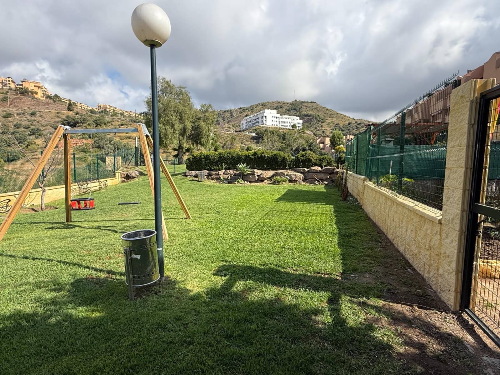 Piso de 5 habitaciones en Rincón de la Victoria en venta con piscina garaje - 420.000 € (Ref: 8976229)