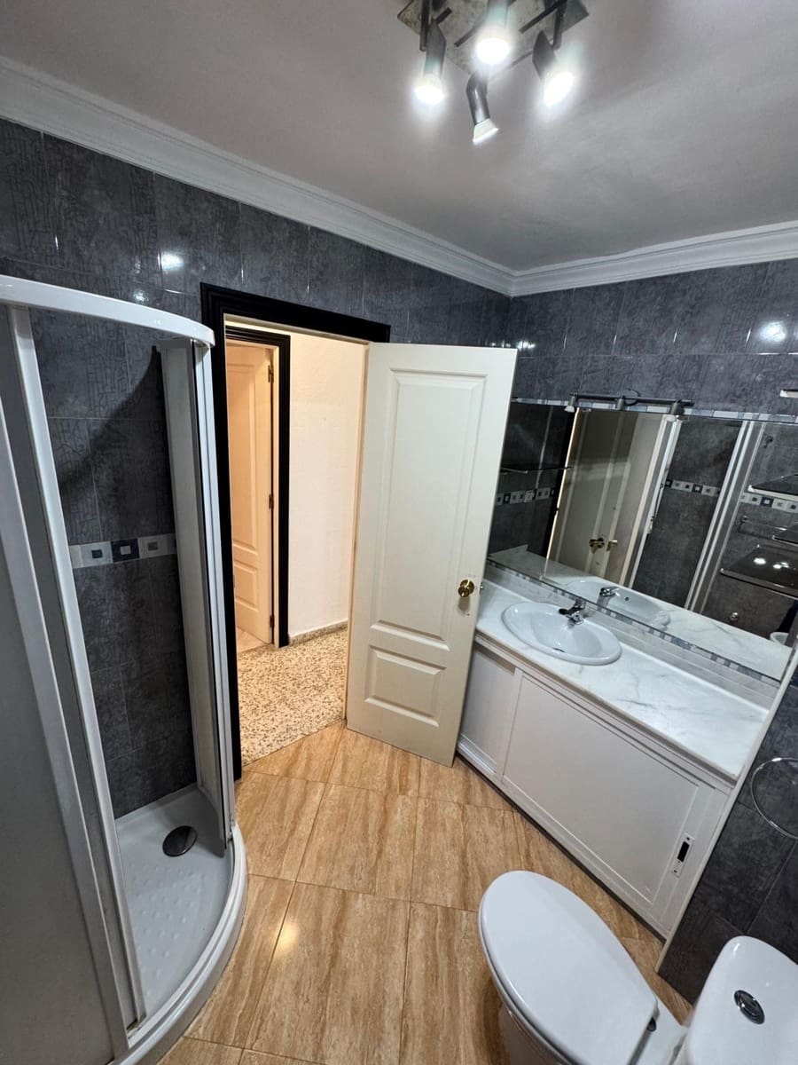 2 makuuhuone Asunto myytävänä paikassa Las Lagunas de Mijas mukana uima-altaan - 225 000 € (Ref: 8993821)