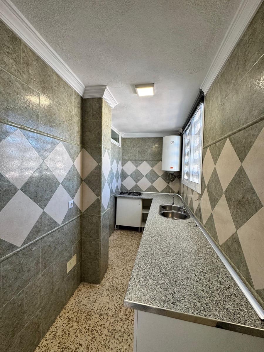 2 makuuhuone Asunto myytävänä paikassa Las Lagunas de Mijas mukana uima-altaan - 225 000 € (Ref: 8993821)