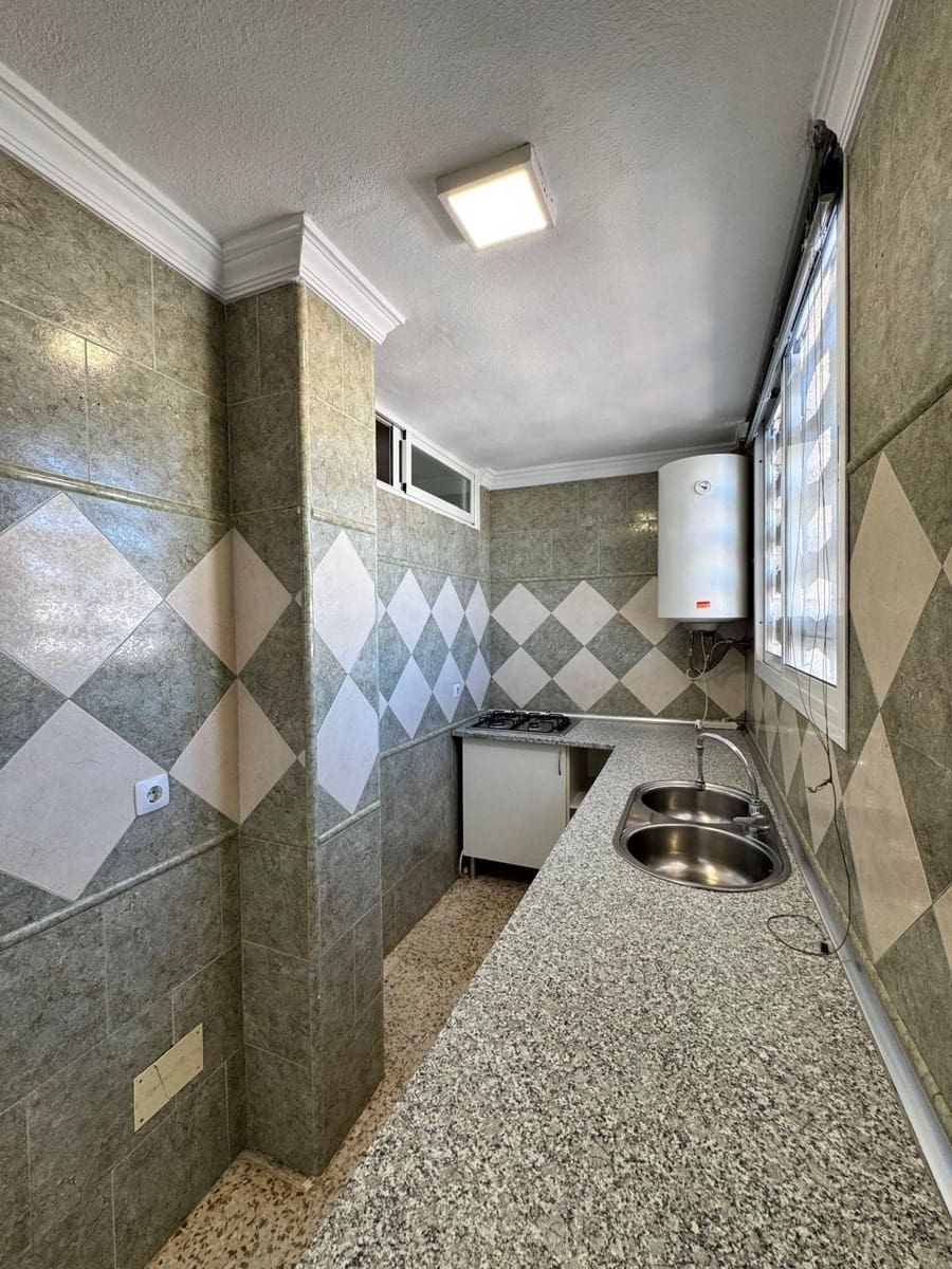 2 makuuhuone Asunto myytävänä paikassa Las Lagunas de Mijas mukana uima-altaan - 225 000 € (Ref: 8993821)