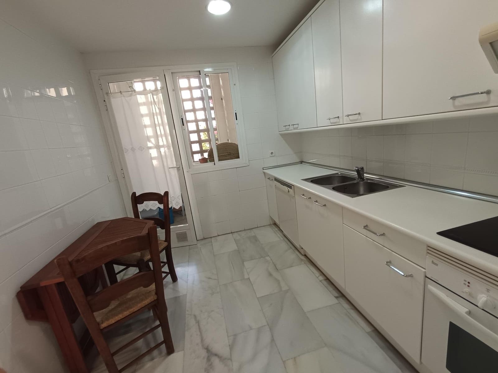 3 soveværelse Rækkehus til salg i Puerto Banus med swimmingpool garage - € 790.000 (Ref: 9029621)