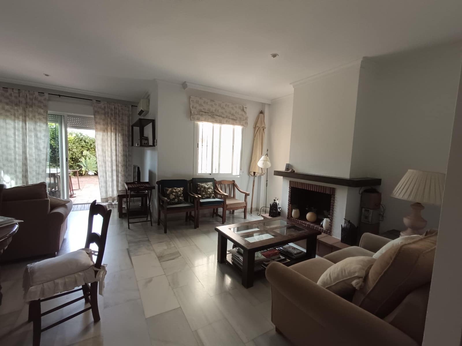 3 soverom Rekkehus til salgs i Puerto Banus med svømmebasseng garasje - € 790 000 (Ref: 9029621)
