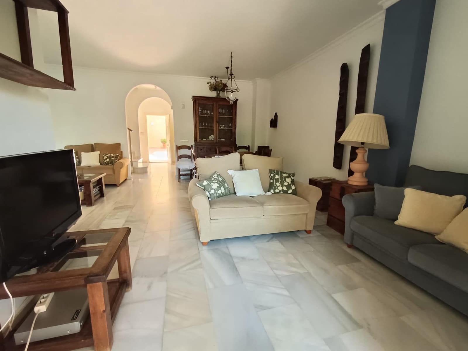 3 soverom Rekkehus til salgs i Puerto Banus med svømmebasseng garasje - € 790 000 (Ref: 9029621)
