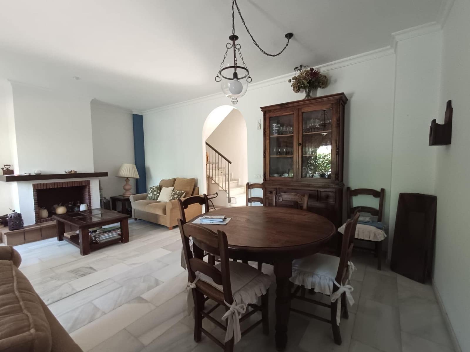 3 soverom Rekkehus til salgs i Puerto Banus med svømmebasseng garasje - € 790 000 (Ref: 9029621)
