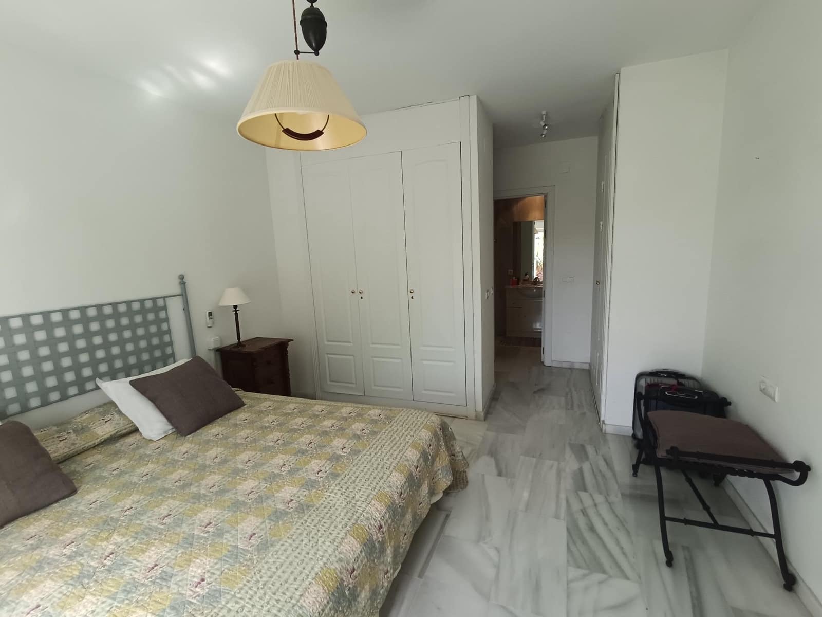 3 soverom Rekkehus til salgs i Puerto Banus med svømmebasseng garasje - € 790 000 (Ref: 9029621)