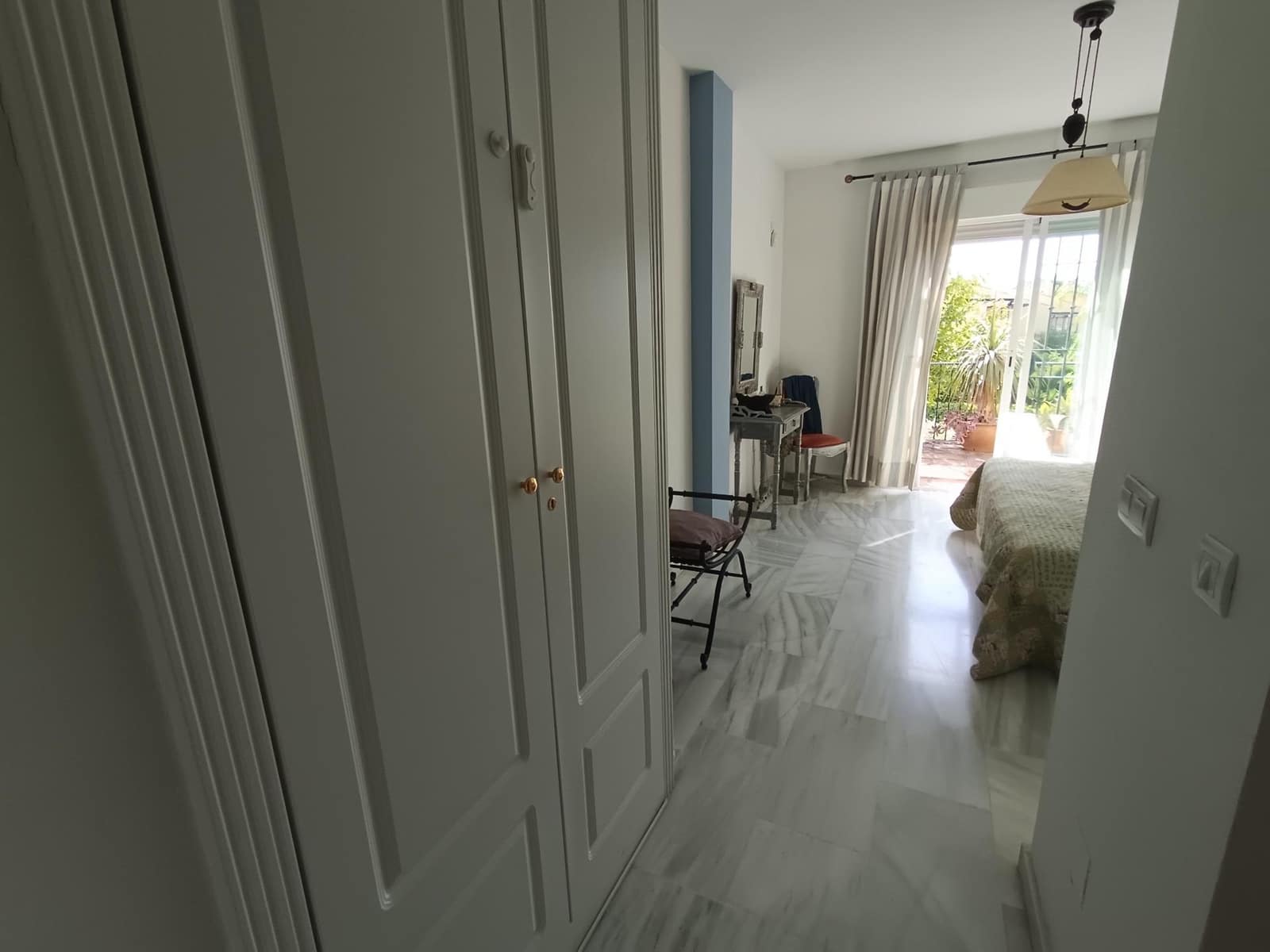3 soverom Rekkehus til salgs i Puerto Banus med svømmebasseng garasje - € 790 000 (Ref: 9029621)