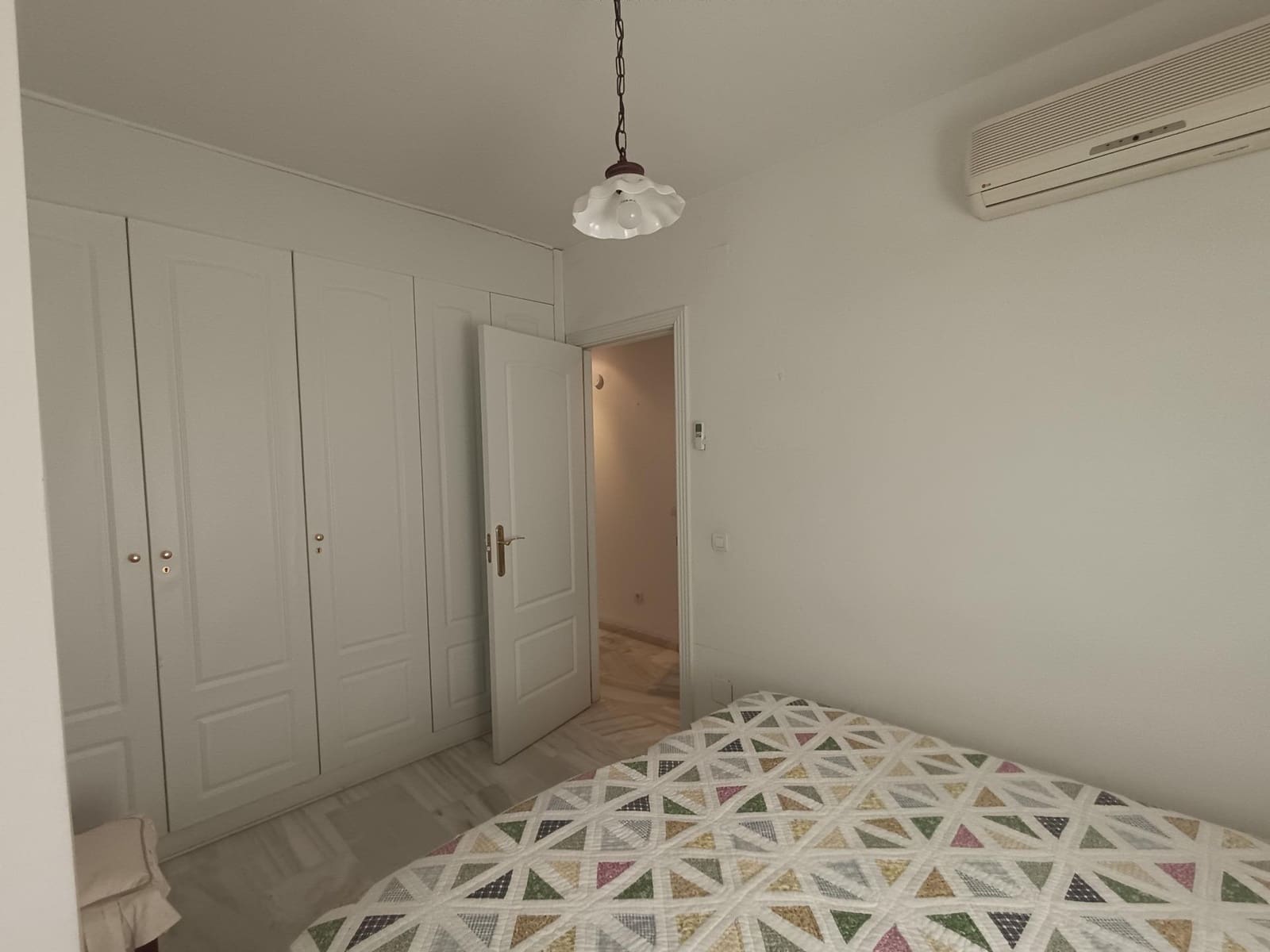 3 soverom Rekkehus til salgs i Puerto Banus med svømmebasseng garasje - € 790 000 (Ref: 9029621)
