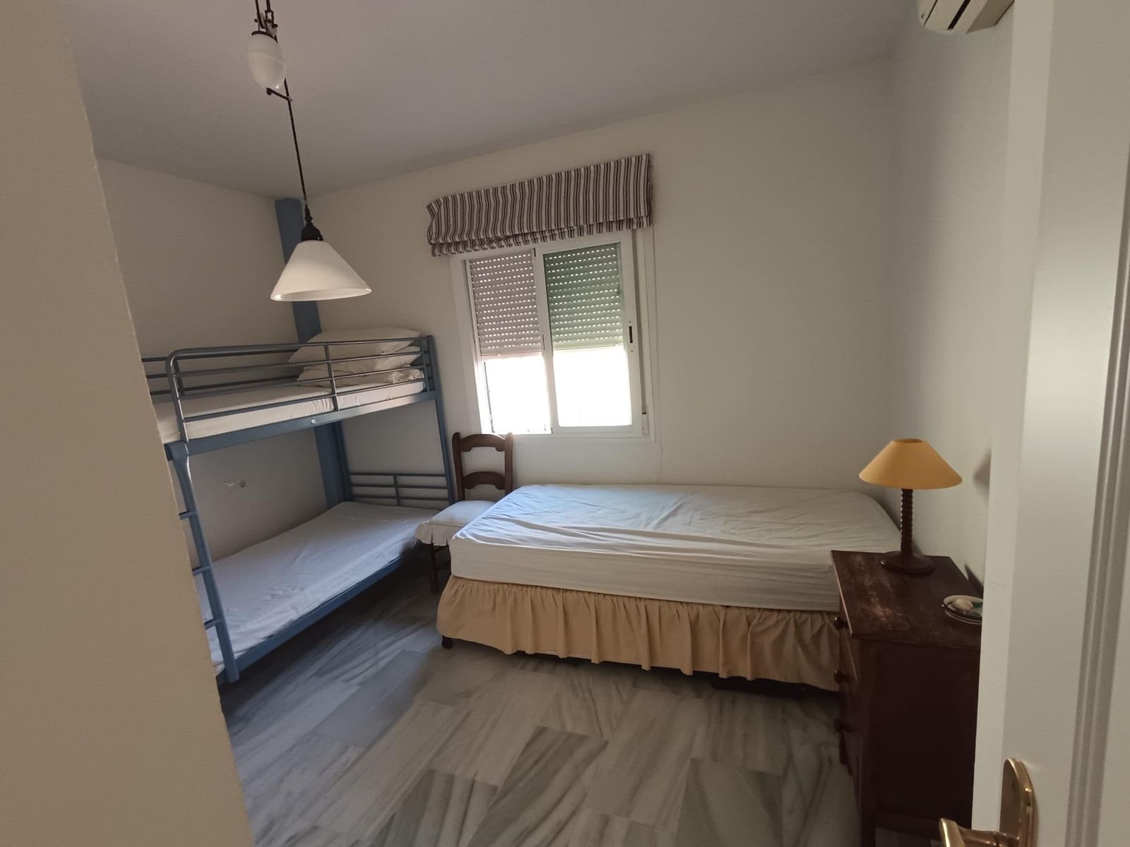 3 soverom Rekkehus til salgs i Puerto Banus med svømmebasseng garasje - € 790 000 (Ref: 9029621)
