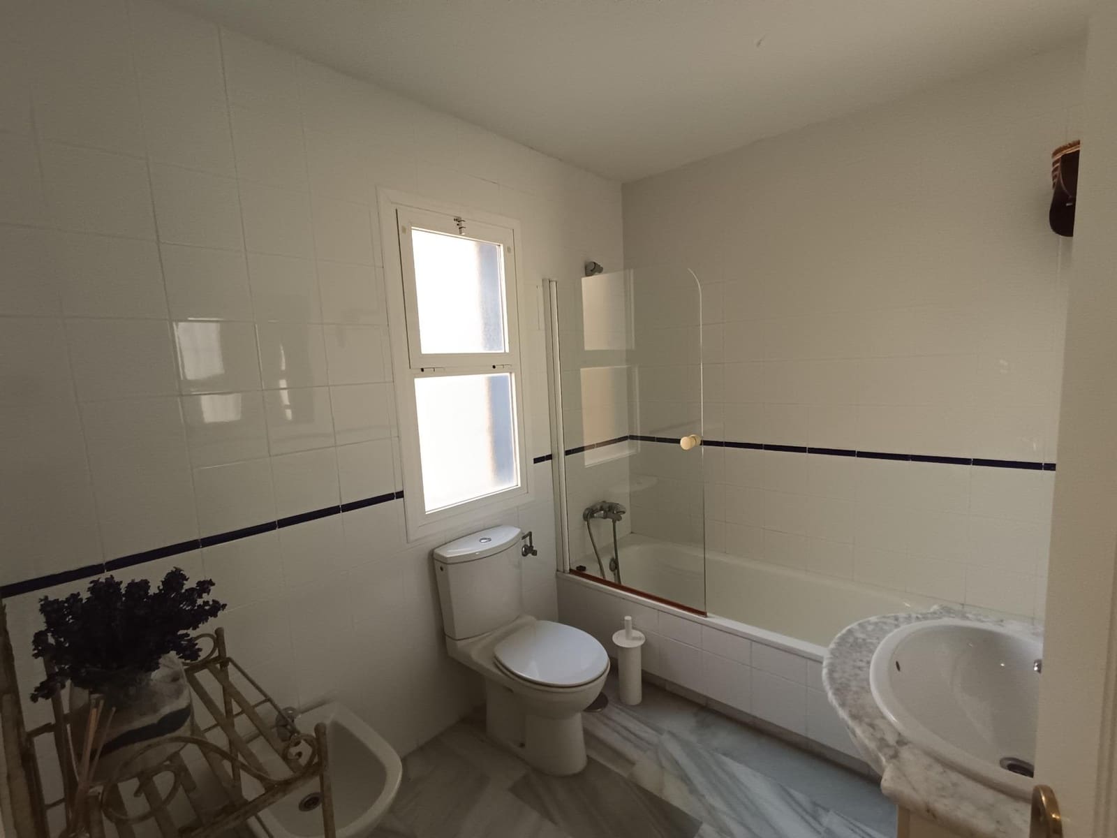 3 soverom Rekkehus til salgs i Puerto Banus med svømmebasseng garasje - € 790 000 (Ref: 9029621)