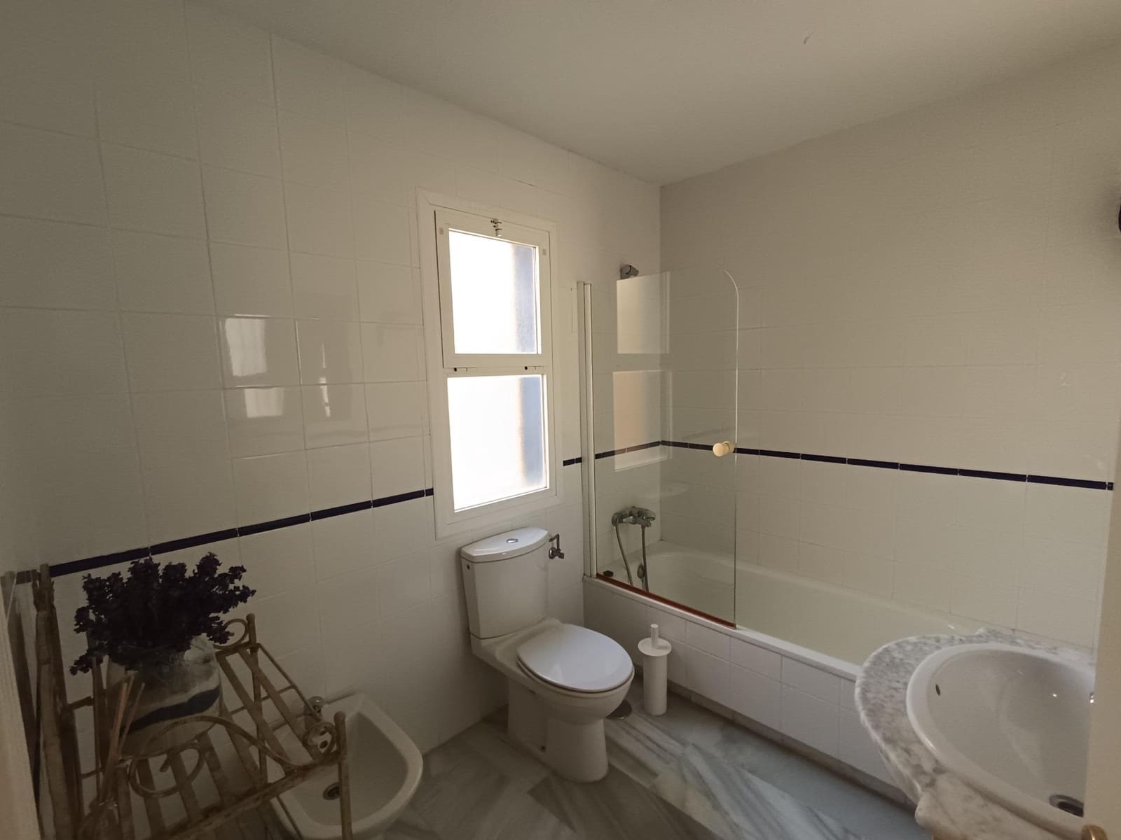 3 soverom Rekkehus til salgs i Puerto Banus med svømmebasseng garasje - € 790 000 (Ref: 9029621)