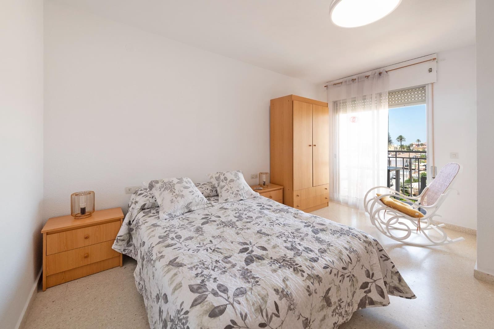 3 soveværelse Lejlighed til leje i La Cala del Moral med swimmingpool - € 1.500 (Ref: 9128305)