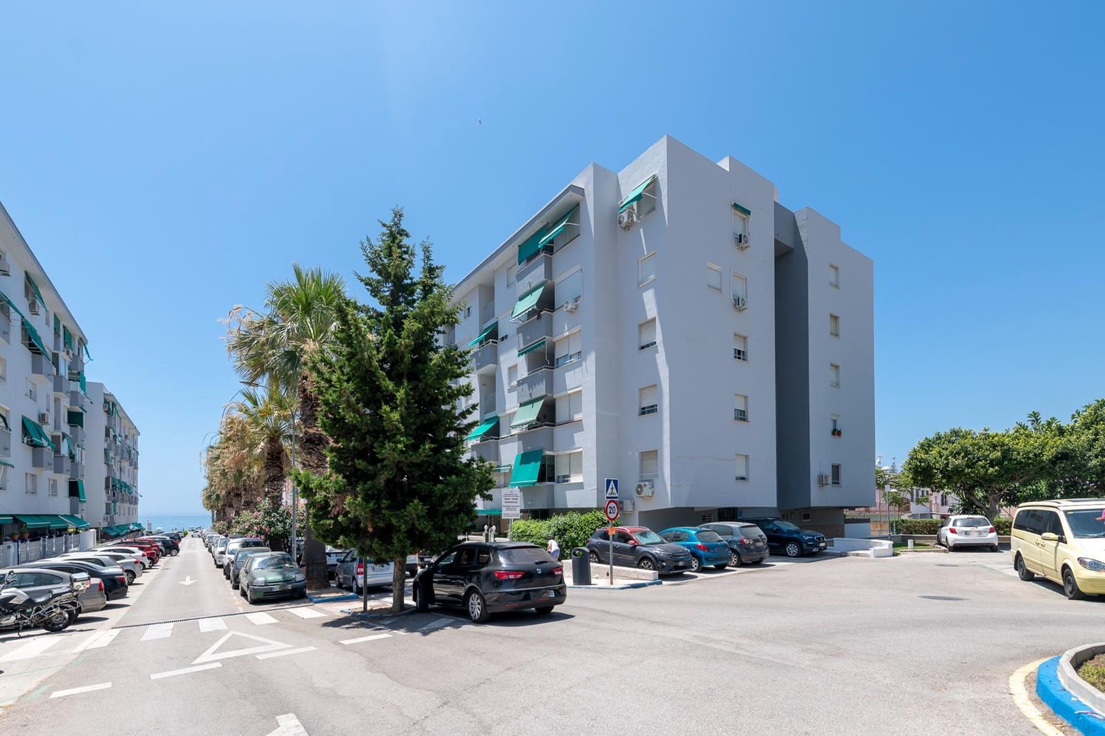 3 soveværelse Lejlighed til leje i La Cala del Moral med swimmingpool - € 1.500 (Ref: 9128305)