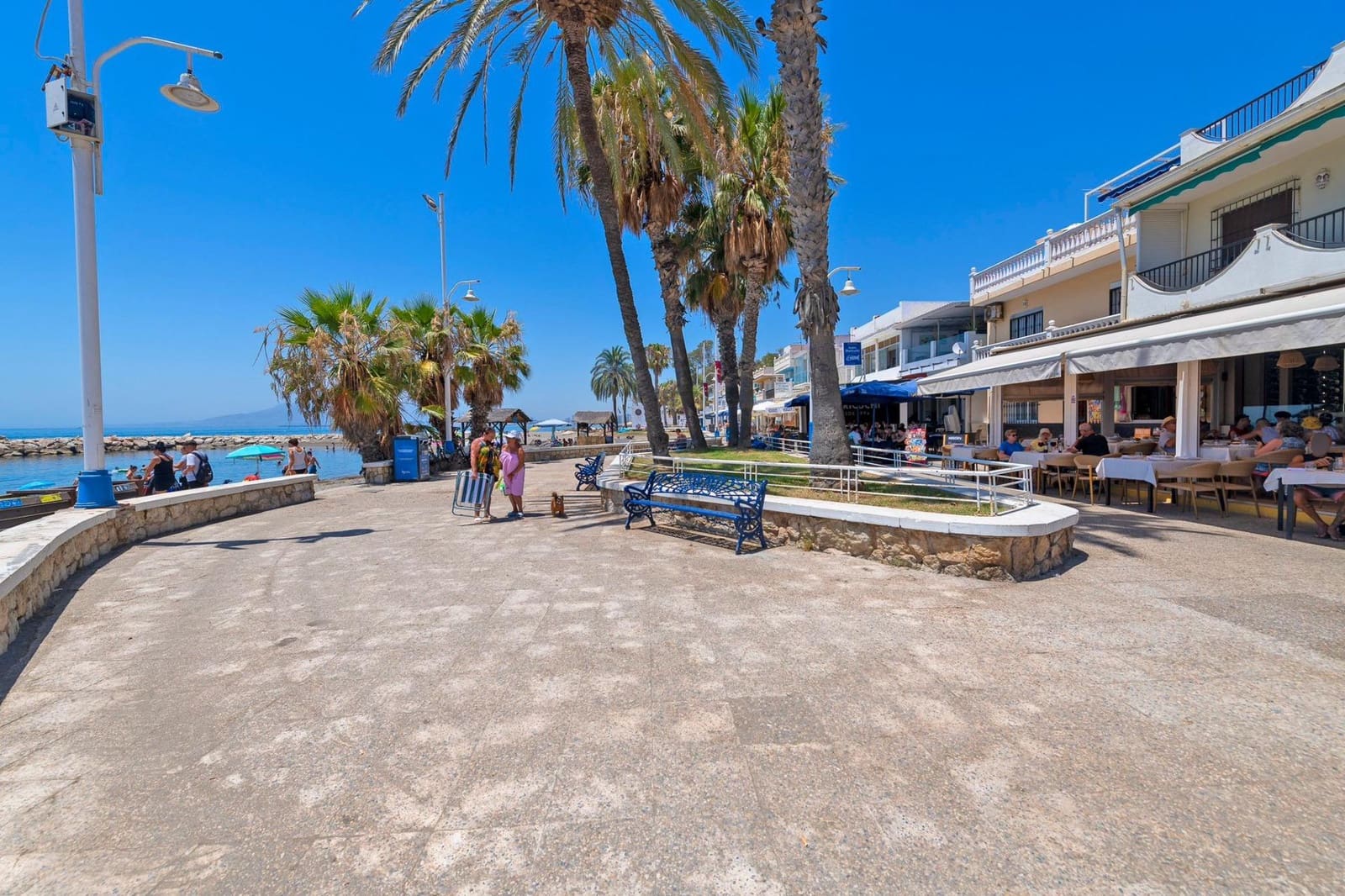 6 soveværelse Rækkehus til salg i Malaga by med garage - € 970.000 (Ref: 9163793)