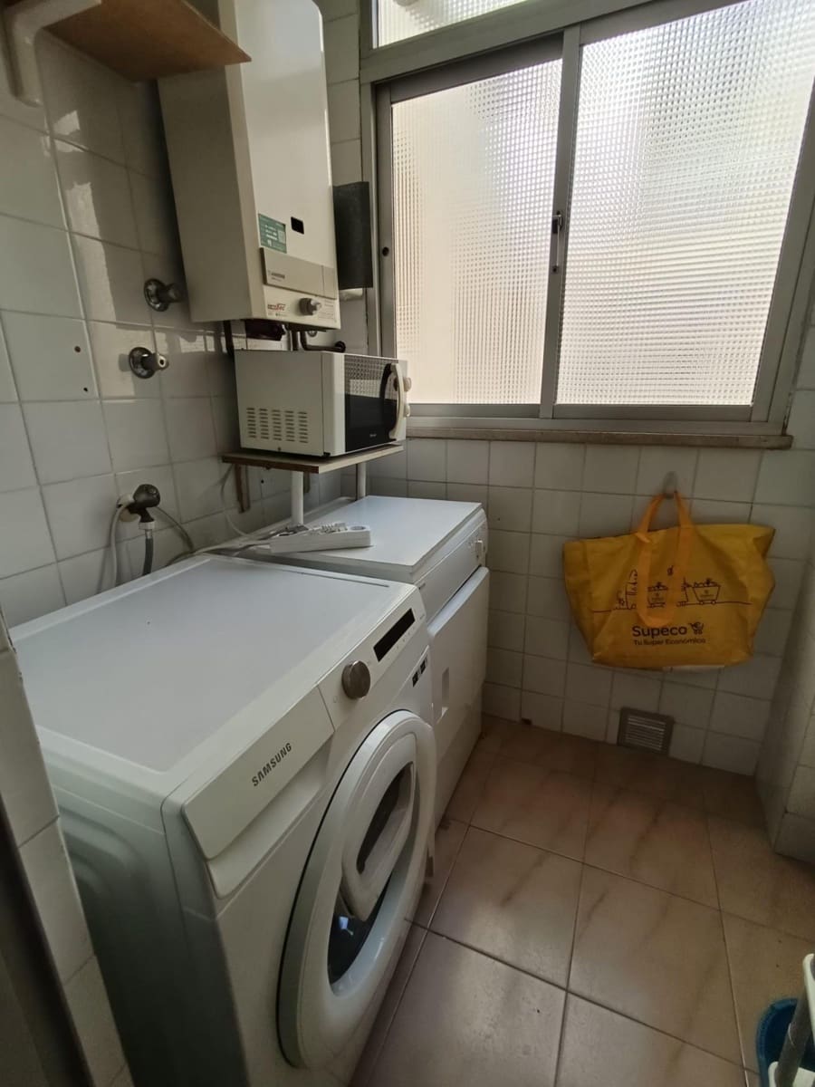 Piso de 4 habitaciones en Málaga ciudad en venta - 420.000 € (Ref: 9240033)