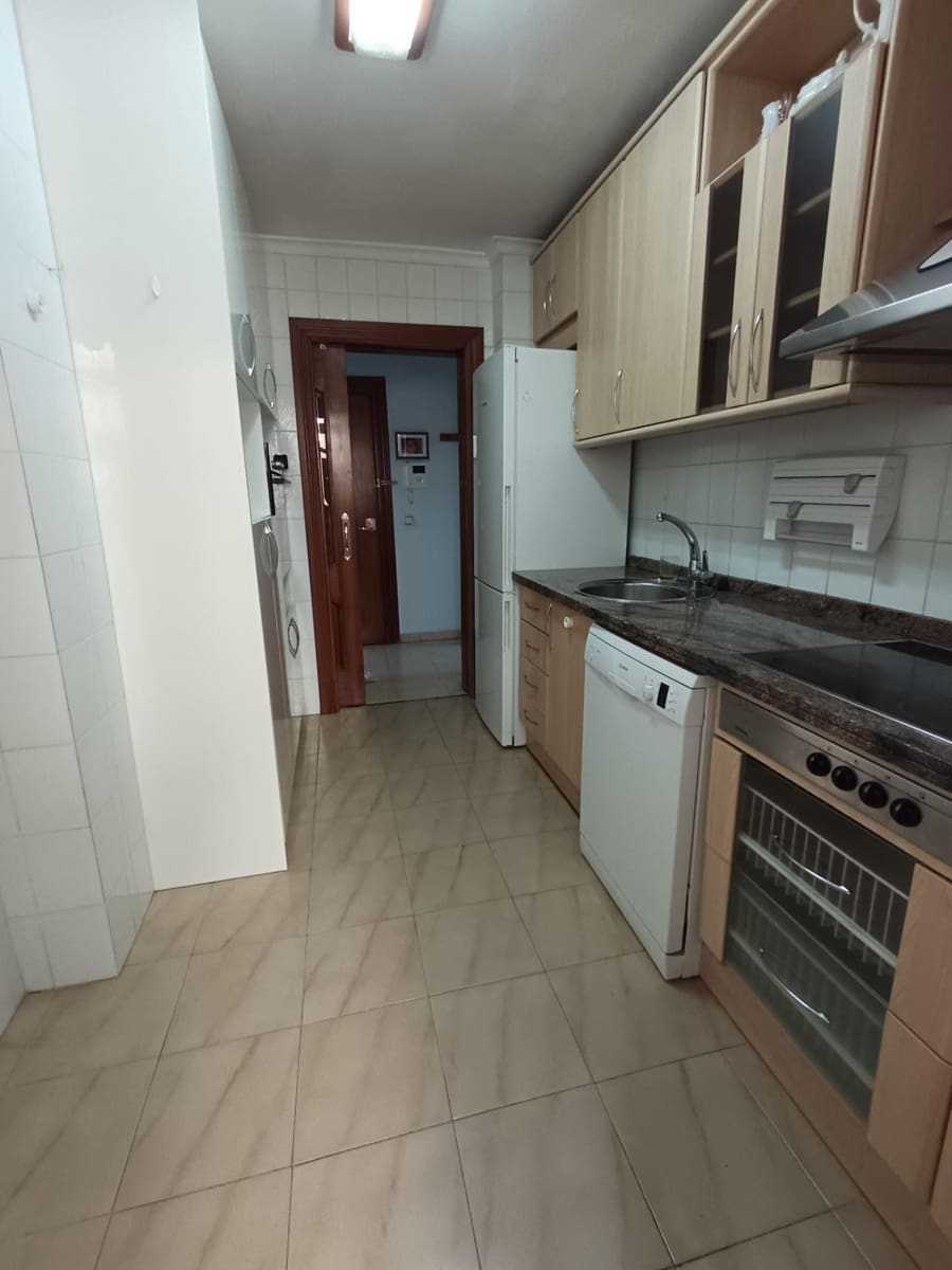 Piso de 4 habitaciones en Málaga ciudad en venta - 420.000 € (Ref: 9240033)
