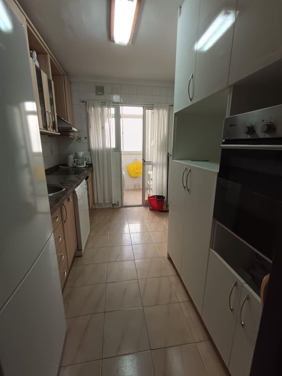 Piso de 4 habitaciones en Málaga ciudad en venta - 420.000 € (Ref: 9240033)