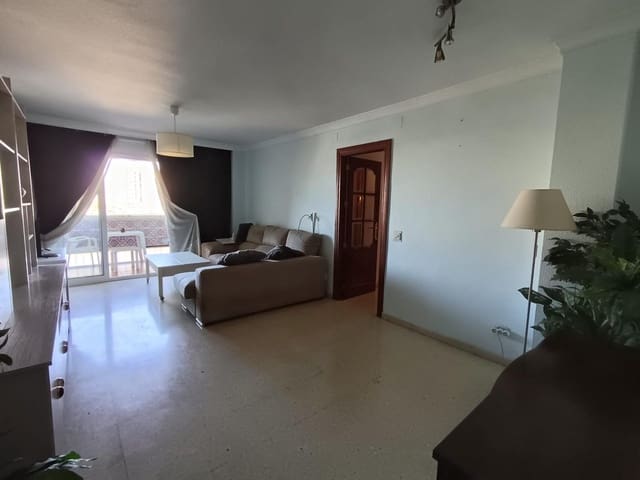 Piso de 4 habitaciones en Málaga ciudad en venta - 420.000 € (Ref: 9240033)