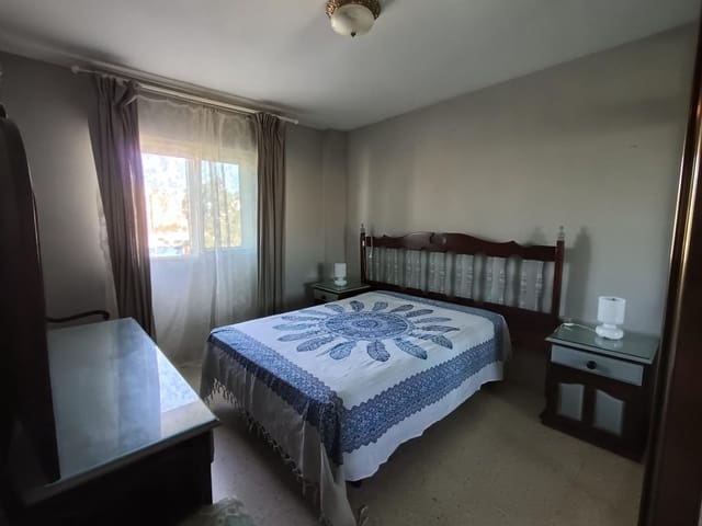 Piso de 4 habitaciones en Málaga ciudad en venta - 420.000 € (Ref: 9240033)