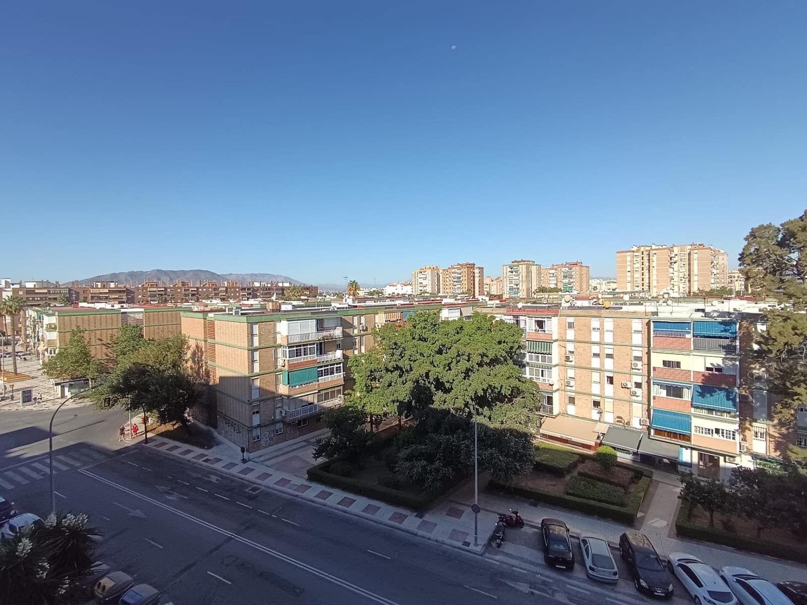 Piso de 4 habitaciones en Málaga ciudad en venta - 420.000 € (Ref: 9240033)