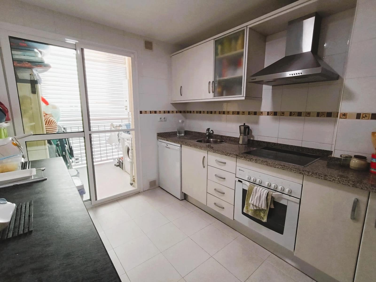 3 soveværelse Lejlighed til leje i Rincon de la Victoria med swimmingpool garage - € 1.300 (Ref: 9243009)