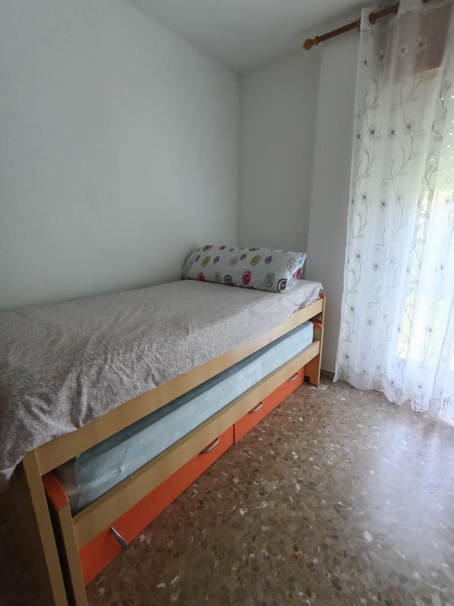 3 bedroom Apartment for rent in Rincon de la Victoria - € 1,500 (Ref: 9243010)