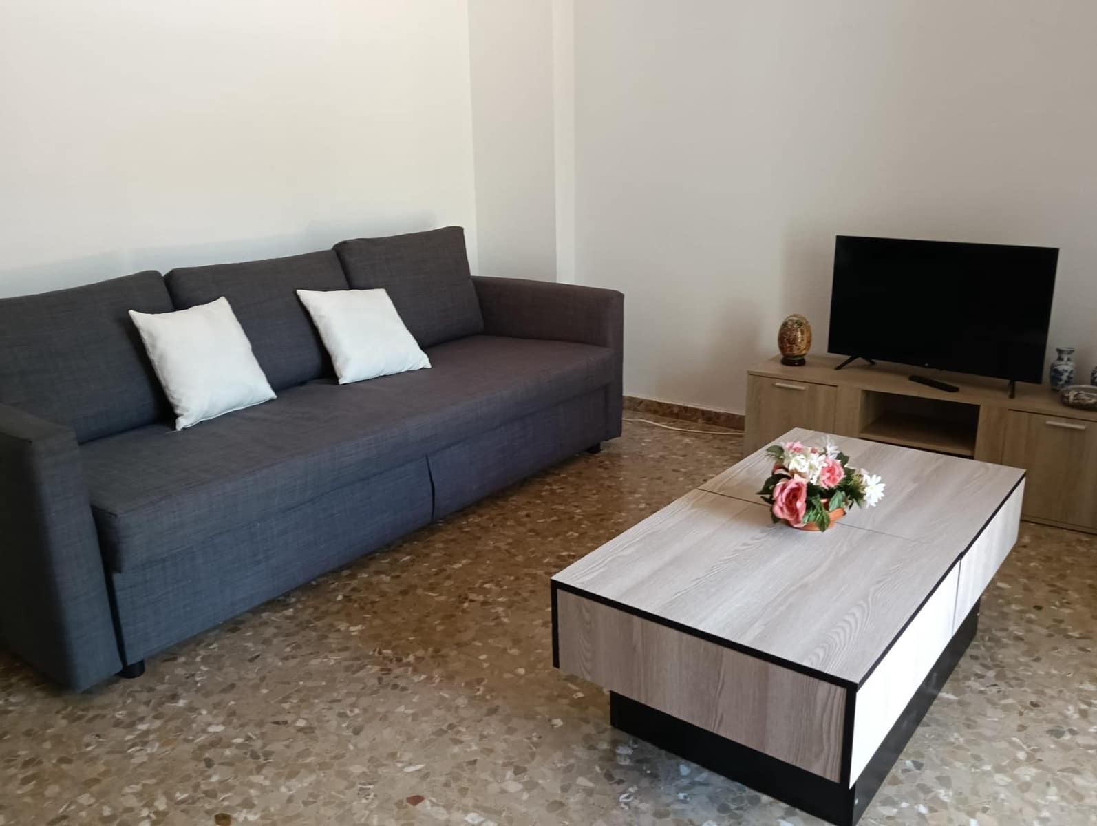 3 bedroom Apartment for rent in Rincon de la Victoria - € 1,500 (Ref: 9243010)