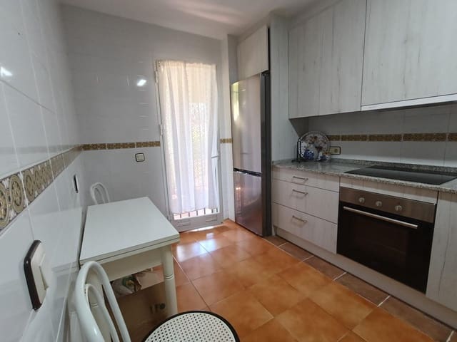 3 bedroom Apartment for rent in Rincón de la Victoria - € 1,500 (Ref: 9243010)