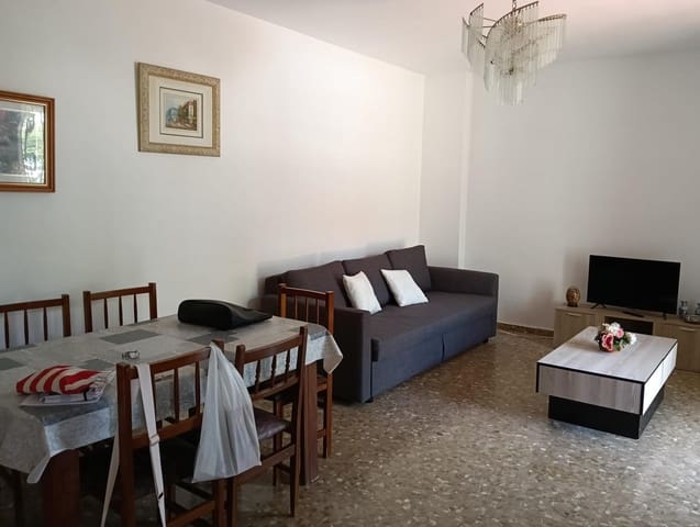 3 bedroom Apartment for rent in Rincón de la Victoria - € 1,500 (Ref: 9243010)